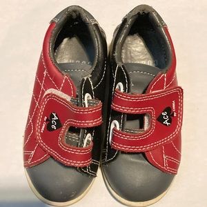 Toddler Bowling shoes size 7